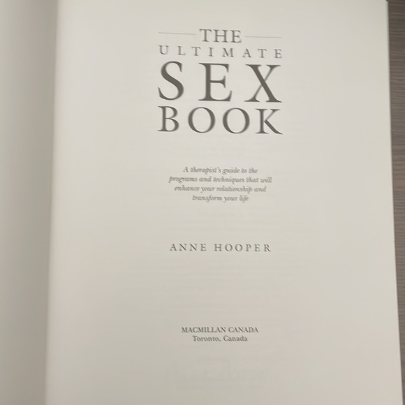 NEW The Utimate Sex Book. - Picture 4 of 6